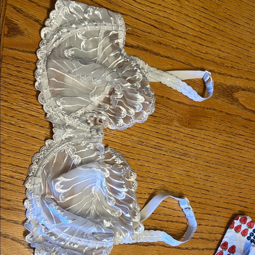 Elegant White Lace Bra